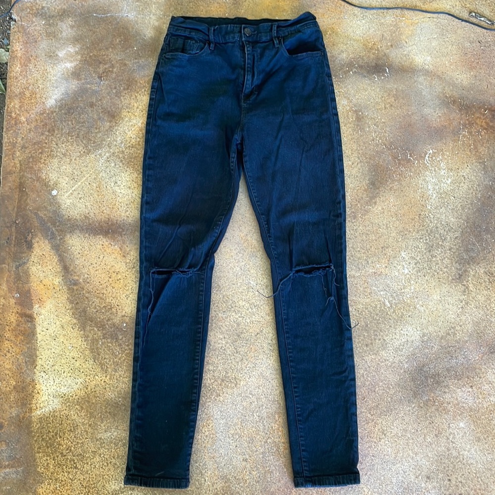 🌟BDG black slim jeans